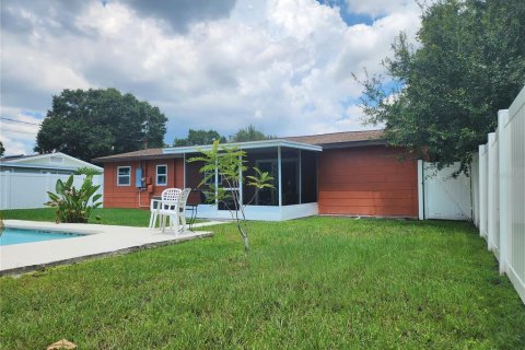 House in Saint Petersburg, Florida 2 bedrooms, 77.67 sq.m. № 1853058 - photo 30