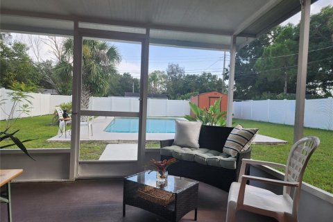 House in Saint Petersburg, Florida 2 bedrooms, 77.67 sq.m. № 1853058 - photo 19
