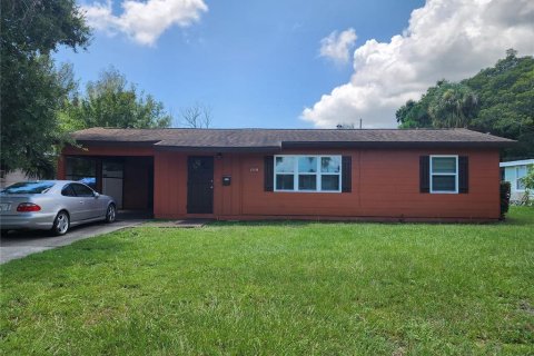 House in Saint Petersburg, Florida 2 bedrooms, 77.67 sq.m. № 1853058 - photo 1