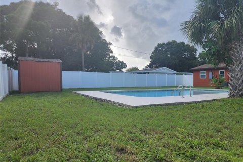 House in Saint Petersburg, Florida 2 bedrooms, 77.67 sq.m. № 1853058 - photo 7
