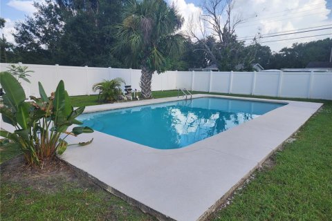 House in Saint Petersburg, Florida 2 bedrooms, 77.67 sq.m. № 1853058 - photo 4