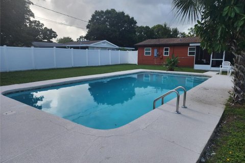 House in Saint Petersburg, Florida 2 bedrooms, 77.67 sq.m. № 1853058 - photo 6
