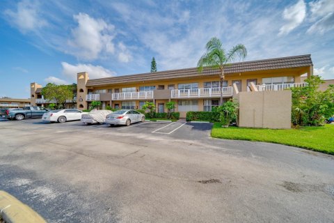 Condo in Sunrise, Florida, 1 bedroom  № 1073638 - photo 1