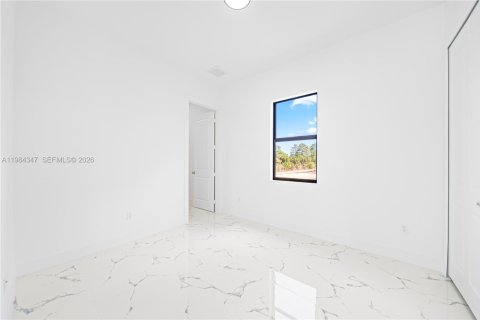 Купить виллу или дом в Лихай-Эйкерс, Флорида 3 спальни, № 2045662 - фото 8