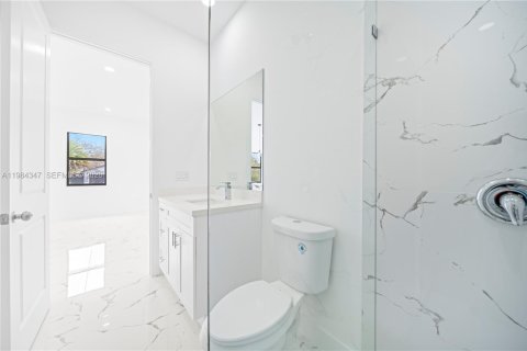 Купить виллу или дом в Лихай-Эйкерс, Флорида 3 спальни, № 2045662 - фото 18