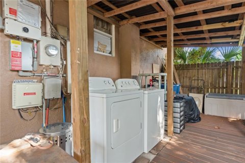 Villa ou maison à vendre à Tampa, Floride: 4 chambres, 120.4 m2 № 2285012 - photo 7