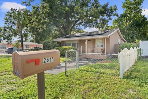 Villa ou maison à vendre à Tampa, Floride: 4 chambres, 120.4 m2 № 2285012 - photo 11