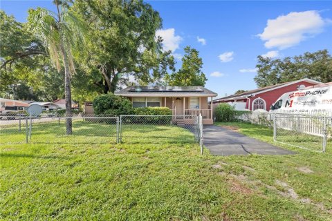 Villa ou maison à vendre à Tampa, Floride: 4 chambres, 120.4 m2 № 2285012 - photo 13