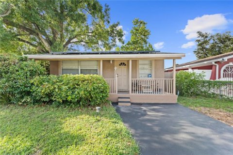 Villa ou maison à vendre à Tampa, Floride: 4 chambres, 120.4 m2 № 2285012 - photo 10
