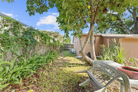 Villa ou maison à vendre à Tampa, Floride: 4 chambres, 120.4 m2 № 2285012 - photo 16