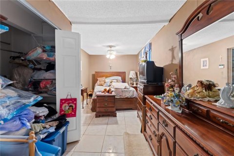 Villa ou maison à vendre à Tampa, Floride: 4 chambres, 120.4 m2 № 2285012 - photo 25