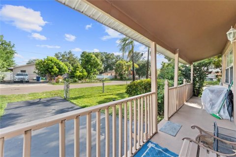 Villa ou maison à vendre à Tampa, Floride: 4 chambres, 120.4 m2 № 2285012 - photo 4