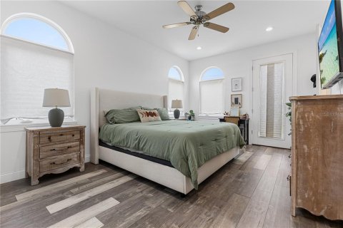 Townhouse in Tampa, Florida 3 bedrooms, 185.34 sq.m. № 2411654 - photo 28