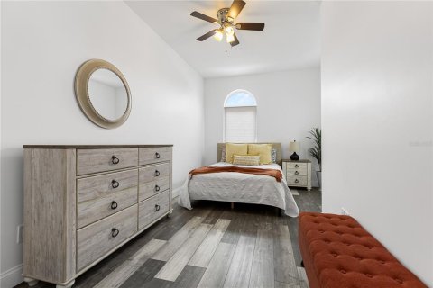 Townhouse in Tampa, Florida 3 bedrooms, 185.34 sq.m. № 2411654 - photo 23