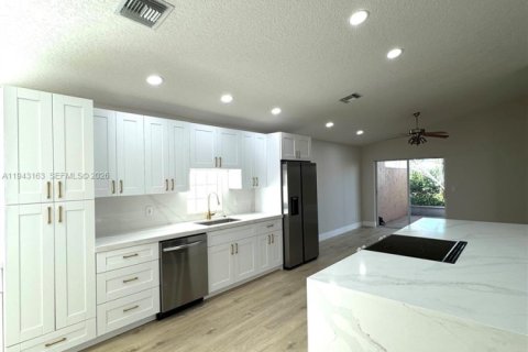 Villa ou maison à vendre à Boynton Beach, Floride: 3 chambres, 184.32 m2 № 2054389 - photo 9