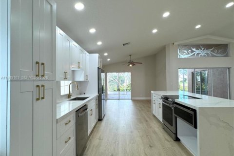 Villa ou maison à vendre à Boynton Beach, Floride: 3 chambres, 184.32 m2 № 2054389 - photo 16