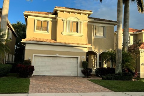 House in Boynton Beach, Florida 5 bedrooms, 288.55 sq.m. № 2184205 - photo 5