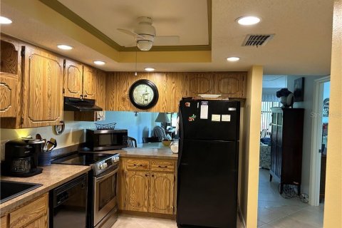 Condo in Sebring, Florida, 2 bedrooms  № 1838278 - photo 9