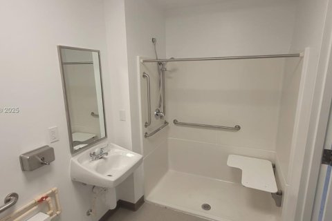 Commercial property in Homestead, Florida № 1859464 - photo 8