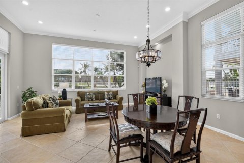 House in Wellington, Florida 4 bedrooms, 328.04 sq.m. № 2426746 - photo 19