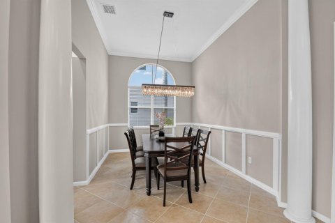 House in Wellington, Florida 4 bedrooms, 328.04 sq.m. № 2426746 - photo 10
