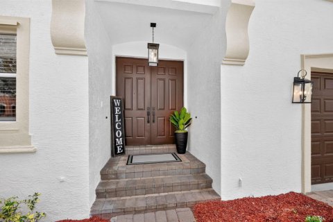 House in Wellington, Florida 4 bedrooms, 328.04 sq.m. № 2426746 - photo 6