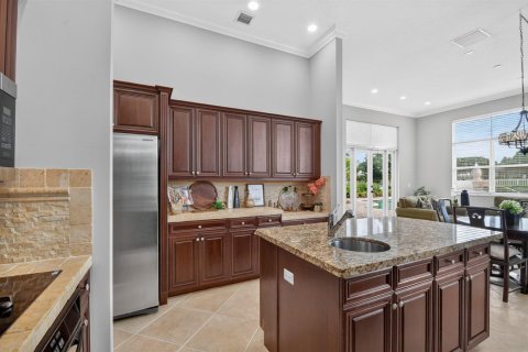 House in Wellington, Florida 4 bedrooms, 328.04 sq.m. № 2426746 - photo 16
