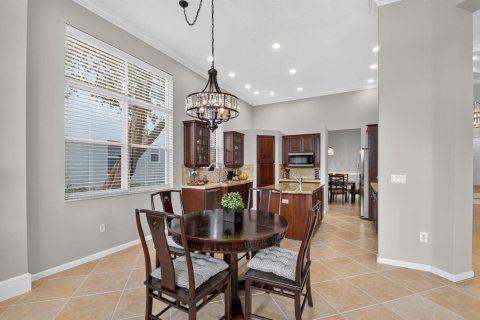 House in Wellington, Florida 4 bedrooms, 328.04 sq.m. № 2426746 - photo 20