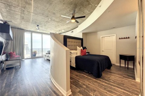 Condo in Orlando, Florida, 1 bedroom  № 1613831 - photo 2
