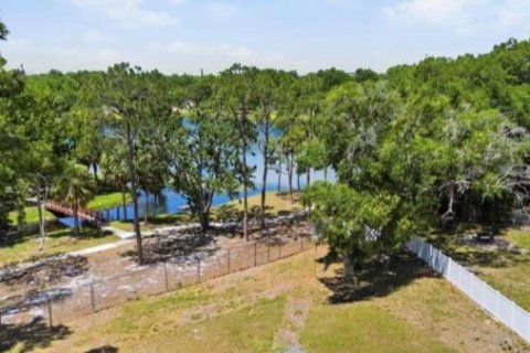 House in Orlando, Florida 4 bedrooms, 127.74 sq.m. № 2151207 - photo 3