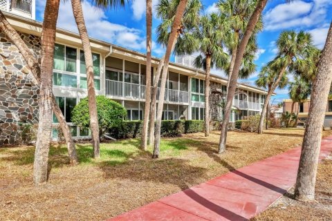 Condominio en alquiler en Sarasota, Florida, 1 dormitorio, 71.53 m2 № 1755443 - foto 2