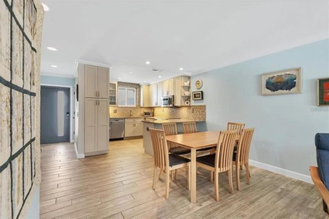 Condominio en alquiler en Sarasota, Florida, 1 dormitorio, 71.53 m2 № 1755443 - foto 9