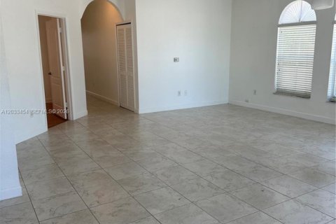 Apartamento en alquiler en Miramar, Florida, 3 dormitorios, 124.49 m2 № 2077467 - foto 9