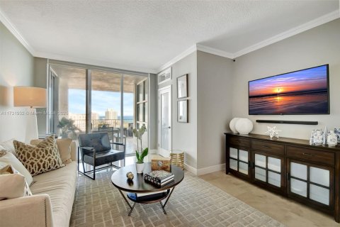 Condo in Highland Beach, Florida, 2 bedrooms  № 1730150 - photo 2