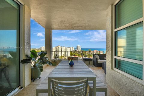Condo in Highland Beach, Florida, 2 bedrooms  № 1730150 - photo 12