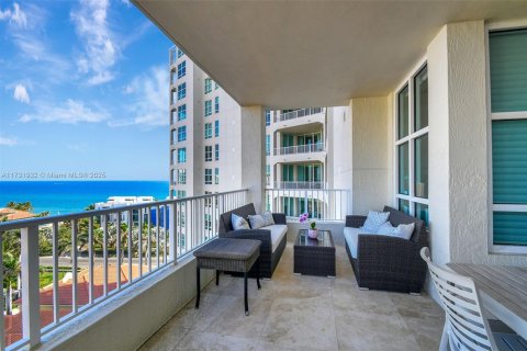 Condo in Highland Beach, Florida, 2 bedrooms  № 1730150 - photo 14