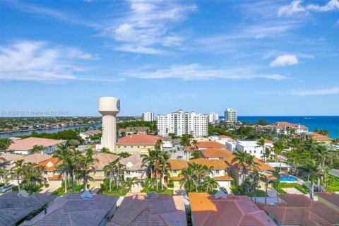 Condo in Highland Beach, Florida, 2 bedrooms  № 1730150 - photo 17