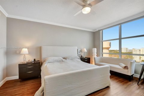 Condo in Highland Beach, Florida, 2 bedrooms  № 1730150 - photo 30