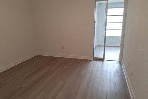 Купить кондоминиум в Нью-Порт-Ричи, Флорида 6 комнат, 90.58м2, № 2122769 - фото 12
