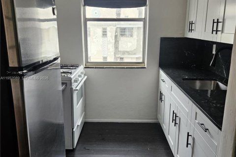 Снять в аренду кондоминиум в Майами-Бич, Флорида 37.16м2, № 2006507 - фото 3