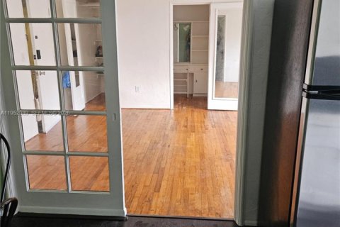 Снять в аренду кондоминиум в Майами-Бич, Флорида 37.16м2, № 2006507 - фото 6