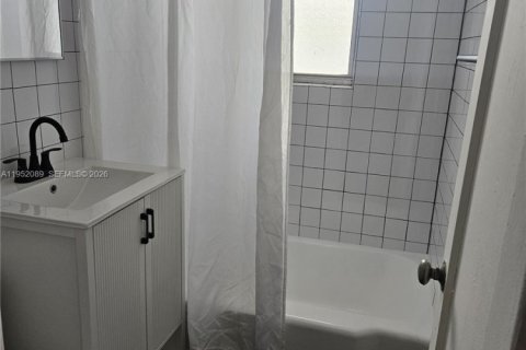 Снять в аренду кондоминиум в Майами-Бич, Флорида 37.16м2, № 2006507 - фото 13