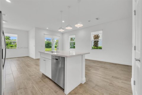 Townhouse in Deerfield Beach, Florida 3 bedrooms, 175.4 sq.m. № 2086788 - photo 14