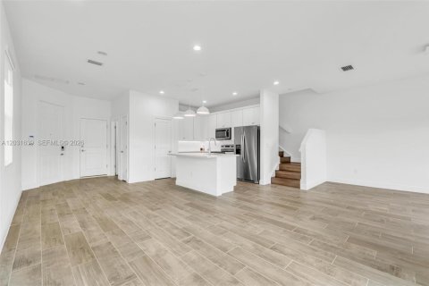 Townhouse in Deerfield Beach, Florida 3 bedrooms, 175.4 sq.m. № 2086788 - photo 8