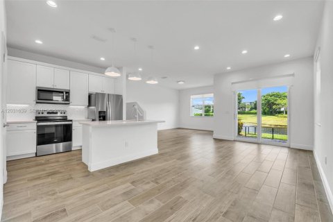 Townhouse in Deerfield Beach, Florida 3 bedrooms, 175.4 sq.m. № 2086788 - photo 7