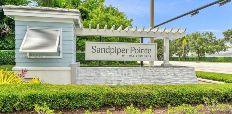 Townhouse in Deerfield Beach, Florida 3 bedrooms, 175.4 sq.m. № 2086788