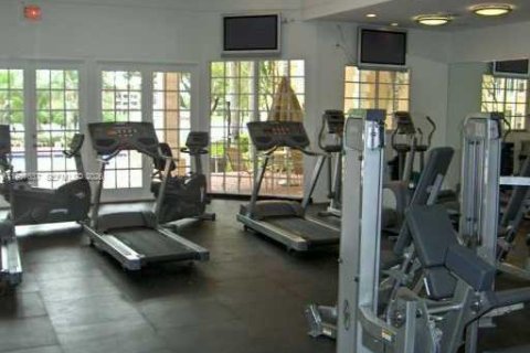 Condo in Coral Springs, Florida, 3 bedrooms  № 2058007 - photo 19