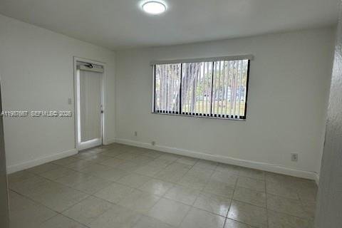 Condo in Coral Springs, Florida, 3 bedrooms  № 2058007 - photo 10