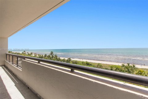 Снять в аренду кондоминиум в Майами-Бич, Флорида 2 спальни, 93.37м2, № 1989369 - фото 9