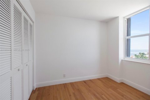 Снять в аренду кондоминиум в Майами-Бич, Флорида 2 спальни, 93.37м2, № 1989369 - фото 10